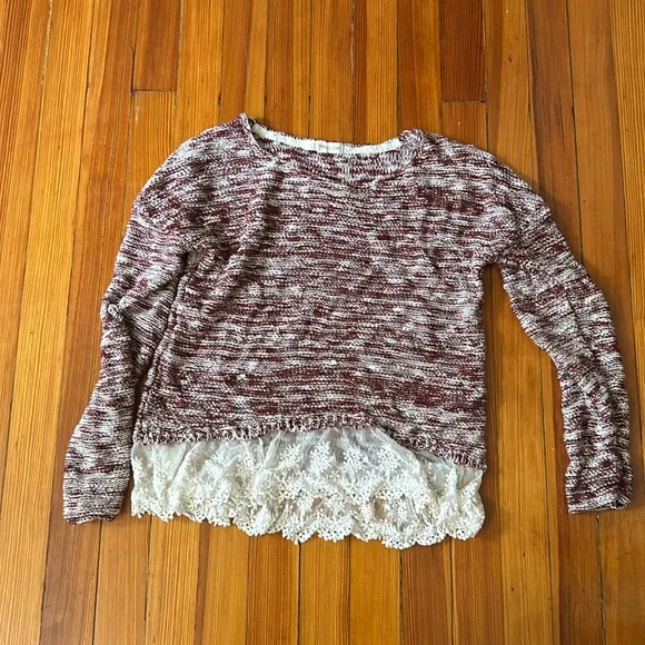 Red and white with lace sweater - Picture 1 of 6